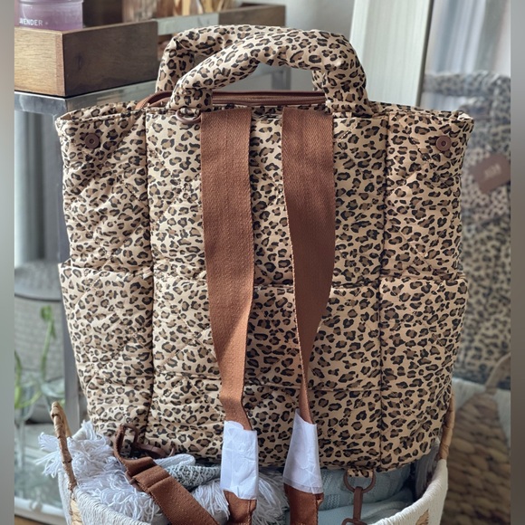 The Backpack Tote in Wild Child - BEIS Diaper Bag - Picture 8 of 8